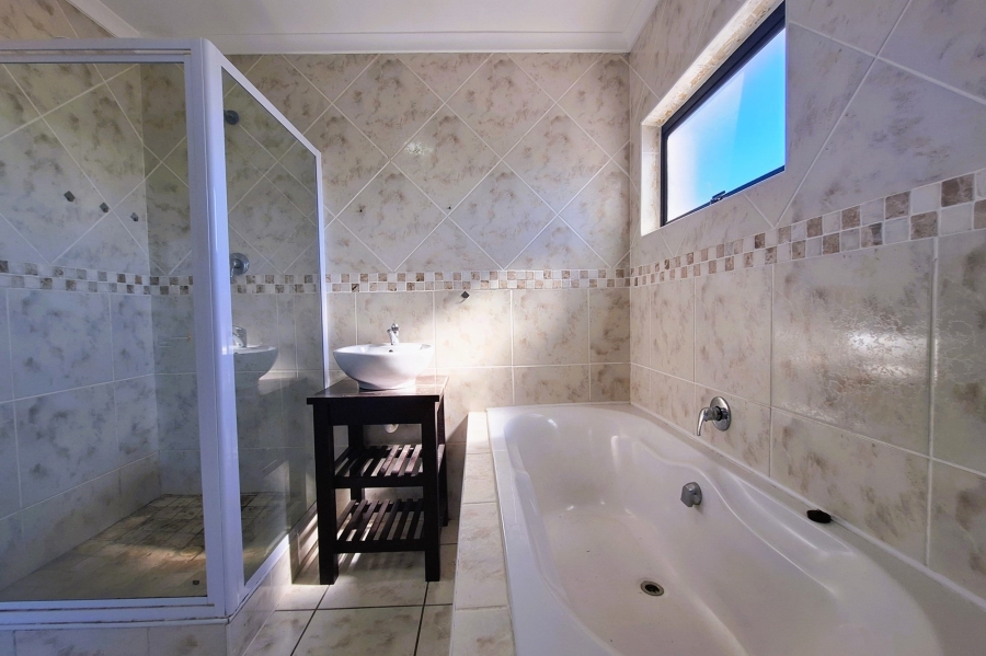 3 Bedroom Property for Sale in Shelley Point Western Cape